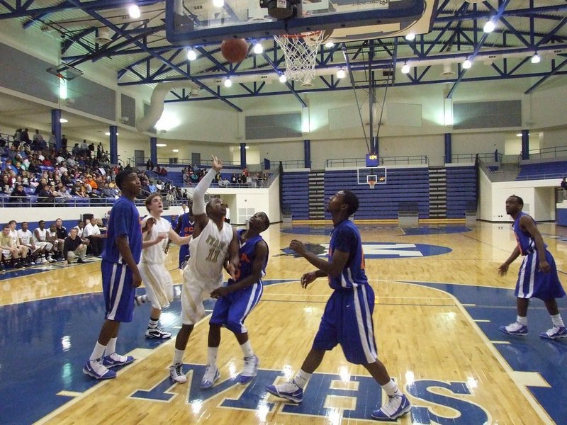 Image: You can’t stop him — They can’t stop him in practice either. Jasenio Anderson(11) was on his game against Gateway.