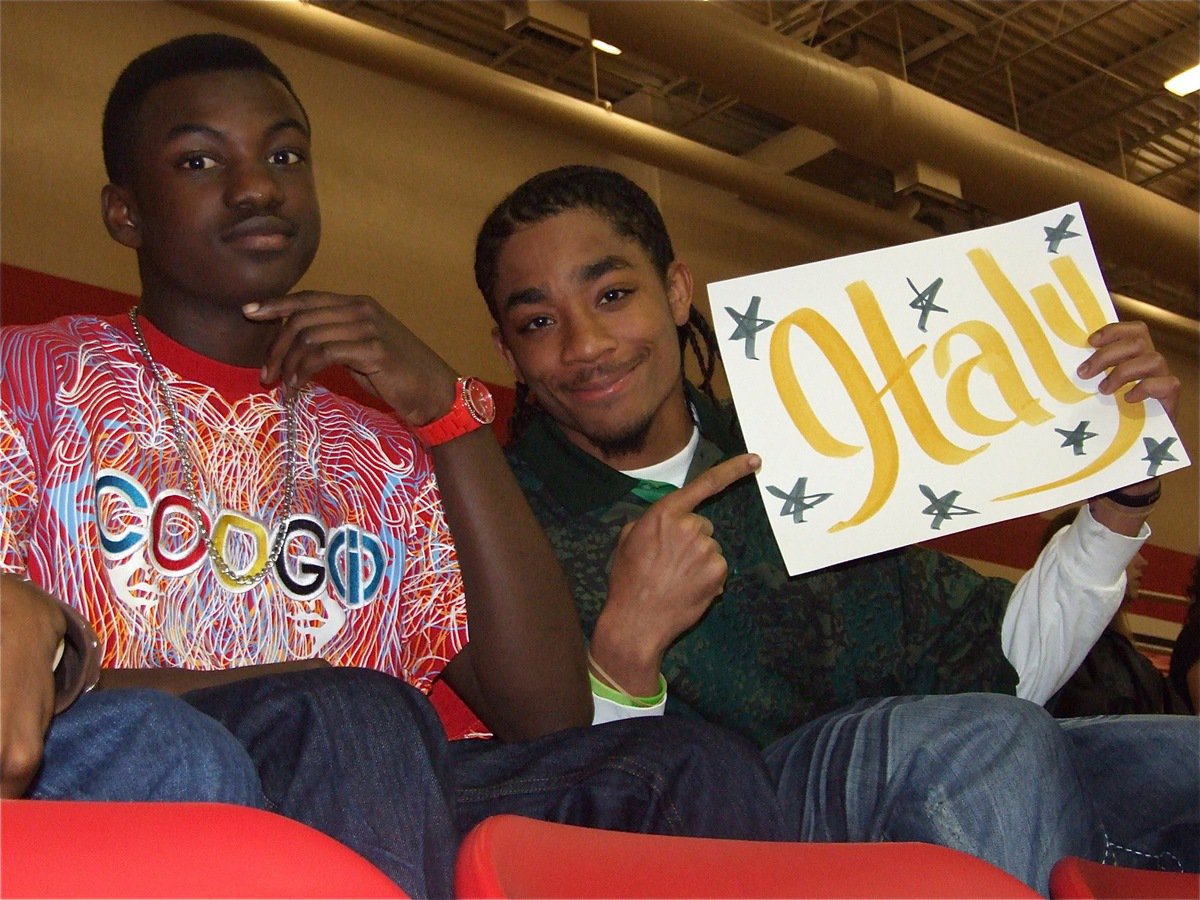 Image: Here for the team — Corrin Frazier, who played for the Italy J.V. Boys squad this season, and alumni Dontavius Clemons, who played on Italy’s regional finalists team last season, were in Hamilton to support the Gladiators against DeLeon.