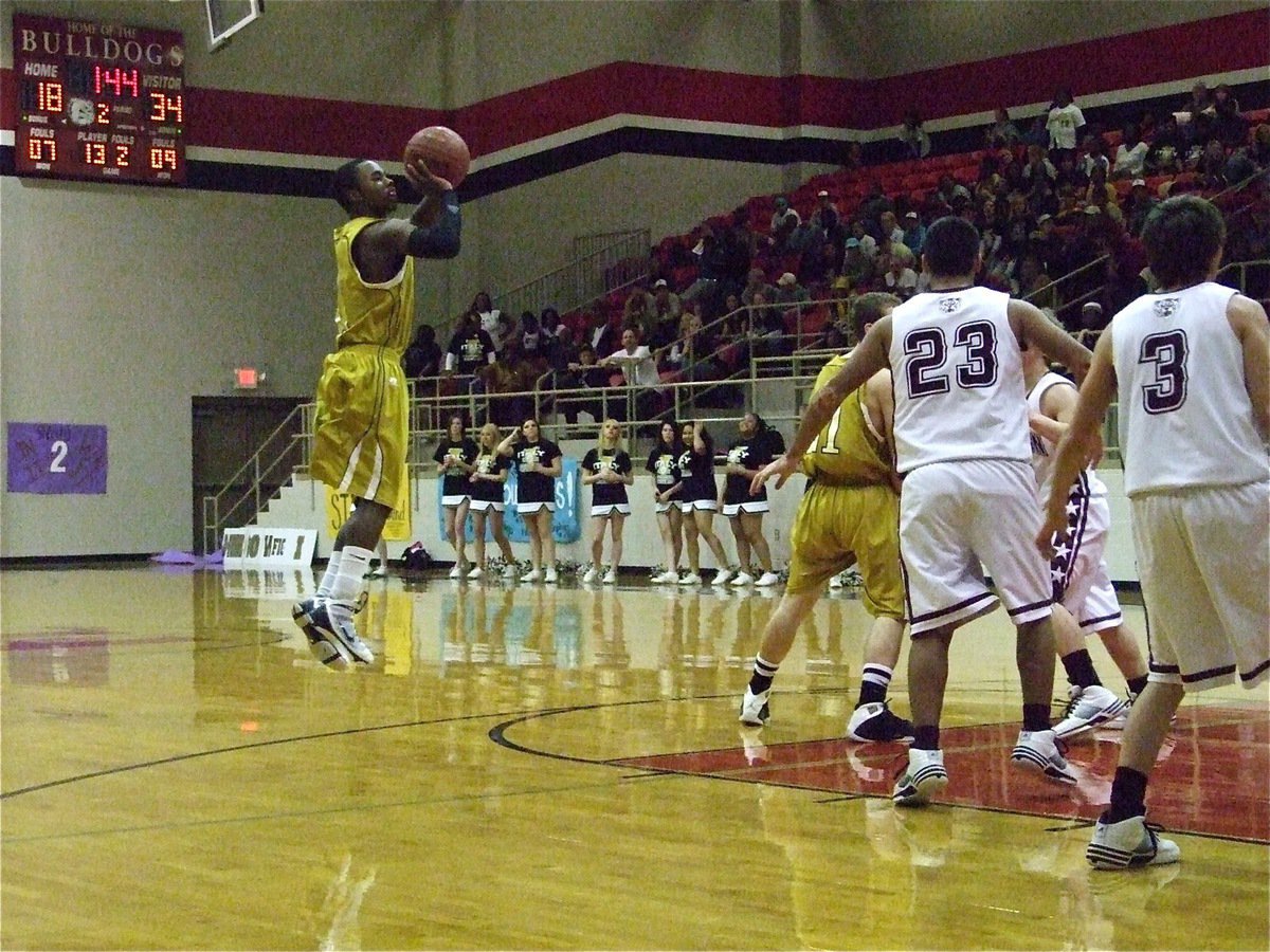 Image: Jasenio defies gravity — Jasenio Anderson(11) defied the DeLeon defense as well finishing the game with 18-points.