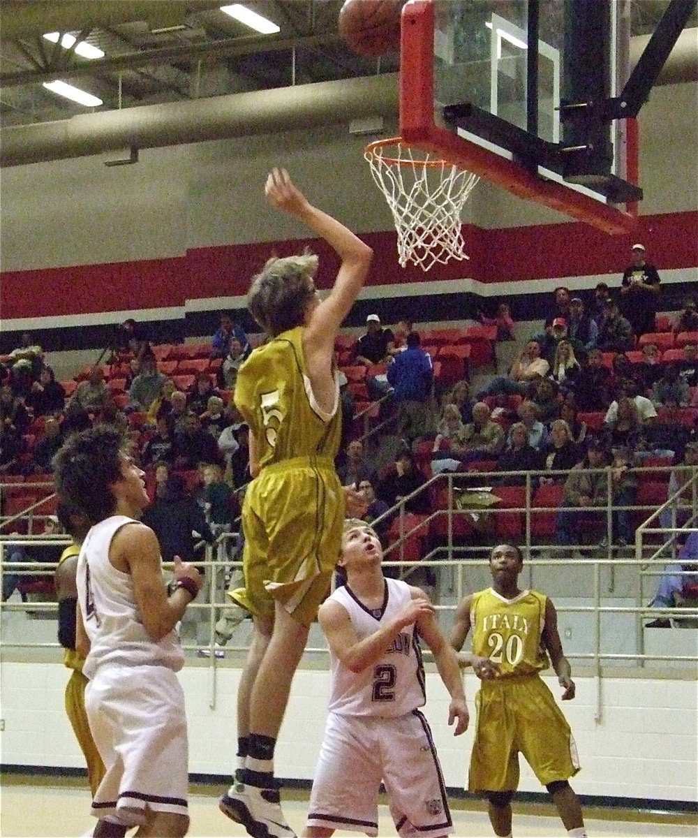 Image: Man on a mission — Gladiator Colton Campbell(5) was on his game scoring 16-points in the area championship game. When Reporter Karen Mathiowetz asked Campbell, “What got into you tonight?” teammate Heath Clemons leaned in and said, “Colton ate his Wheaties this morning.”