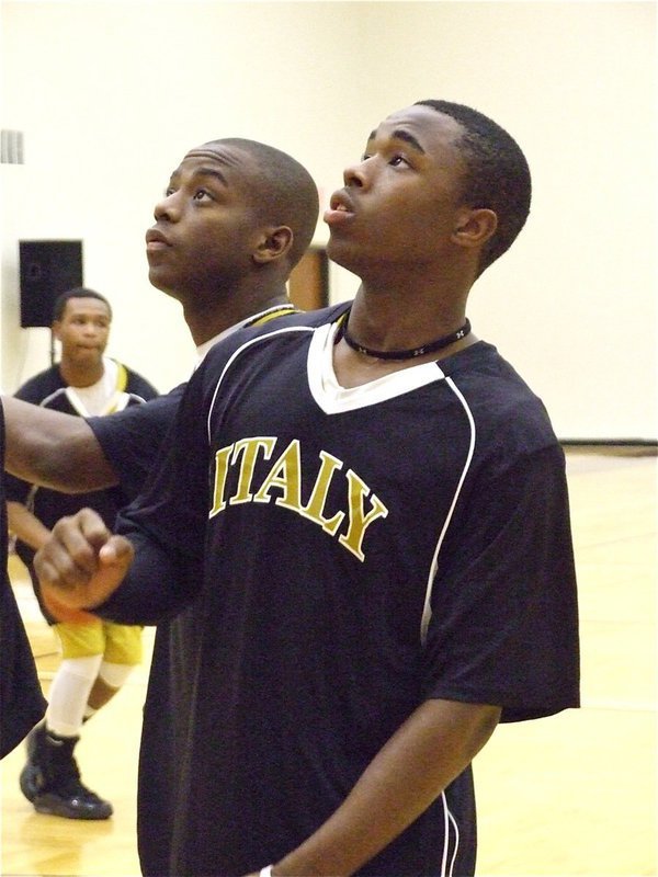 Image: Two headed monster — Cousins of Chaos, Desmond “Dez” Anderson and Jasenio “Beast” Anderson gave Italy, what seemed to be, a 6-on-5 advantage against Dallas Faith Family.