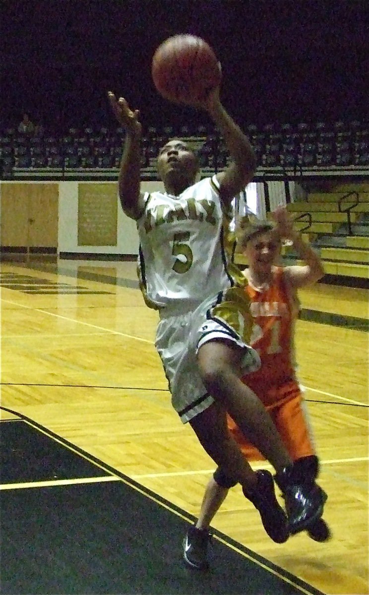 Image: Chante scores — Chante Birdsong(5) puts in 2 more for the Italy JV Lady Gladiators.