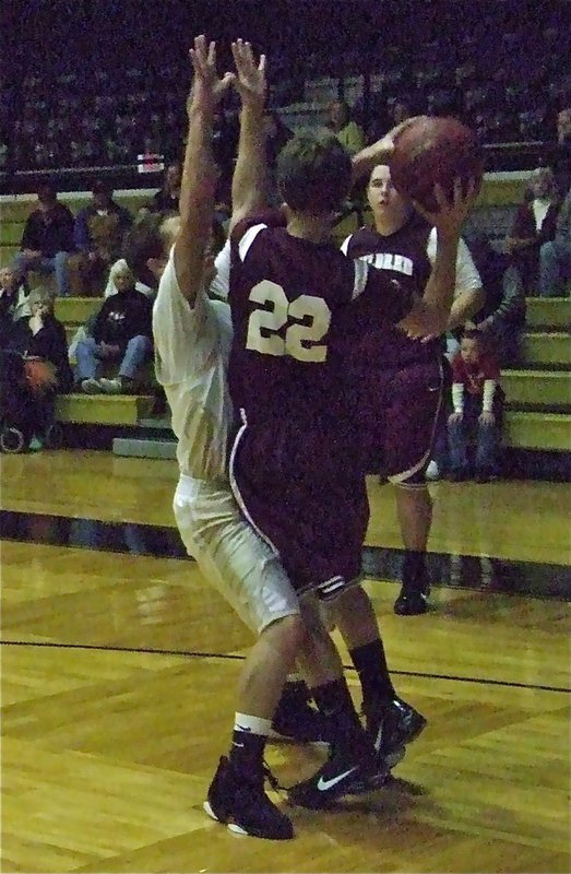 Image: Souder defends — Italy’s JV Gladiator Brandon Souder applies pressure on defense.