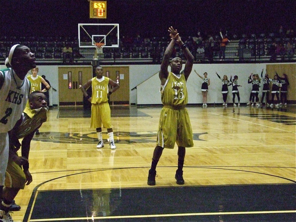 Image: Desmond from the stripe — Senior Desmond Anderson(15) is fastly becoming a playmaker for the Gladiators as he earns another trip to the line.