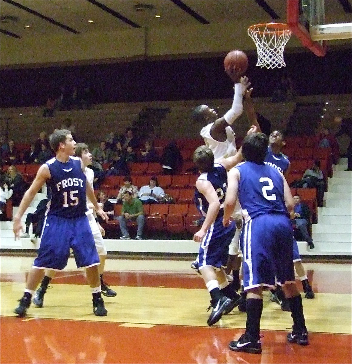 Image: Straight up good — Anderson gets in the air for a score.