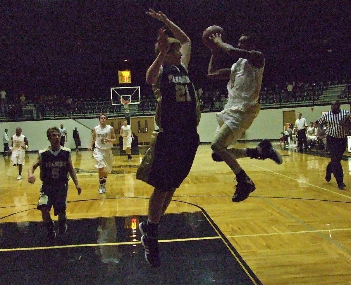 Image: Heath runs on air — Gladiator Heath Clemons is magical around the rim.