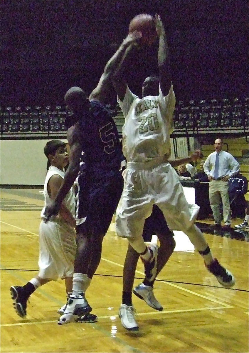 Image: Frazier goes up — Corrin Frazier(20) put in 5-points Tuesday night against Dallas Life.