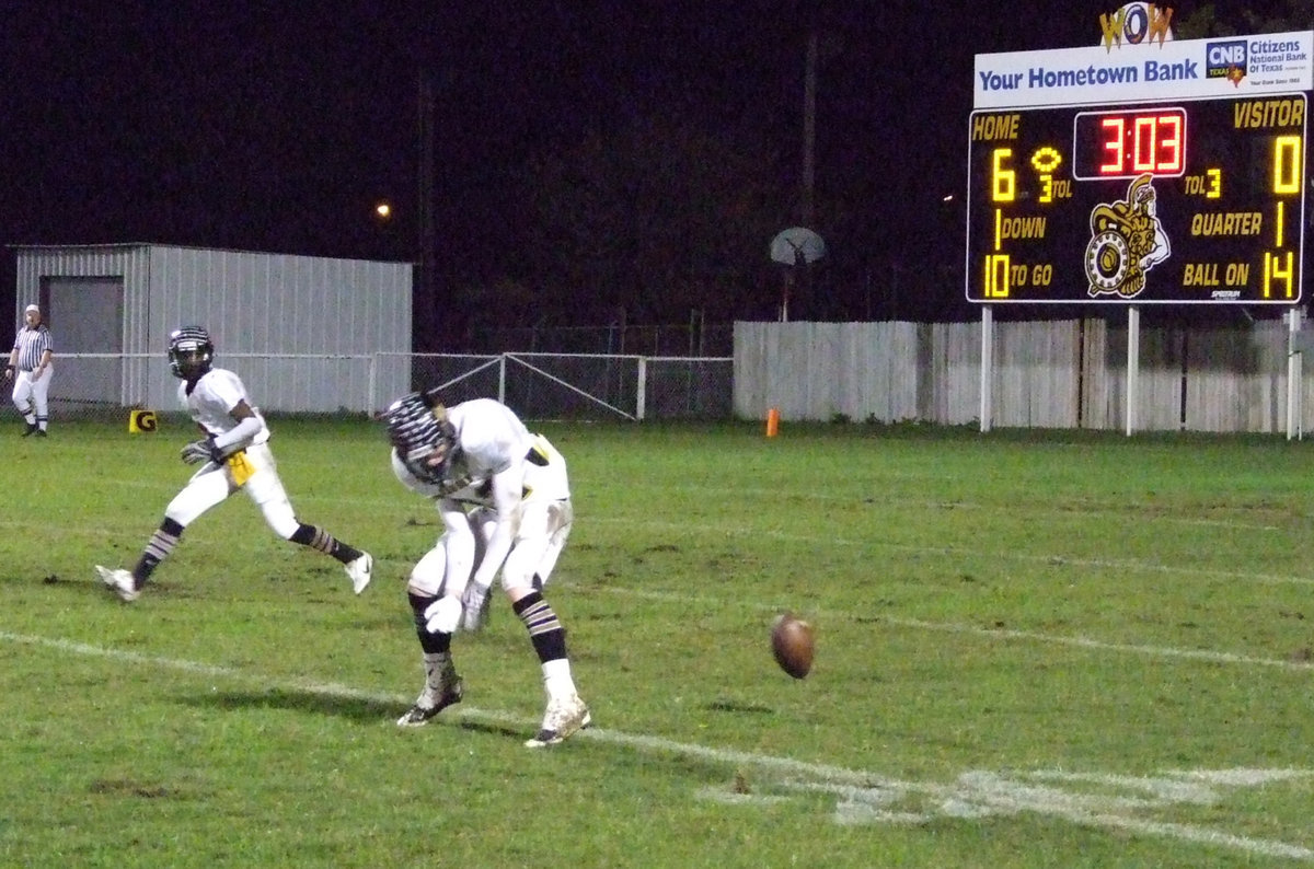 Image: The bouncing ball — Dawson almost let the game slip through their hands with a lack luster performance in the first half. Unfortunatley for the Gladiators, the Bulldogs got a grip in the second half and came from behind to win 27-20.