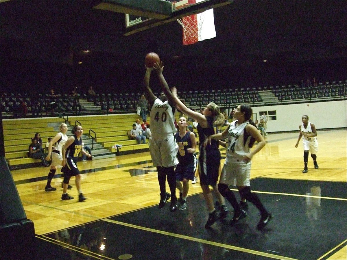 Image: The need for Reed — Jimesha Reed gets back in the groove scoring 18-points against the Eagles.