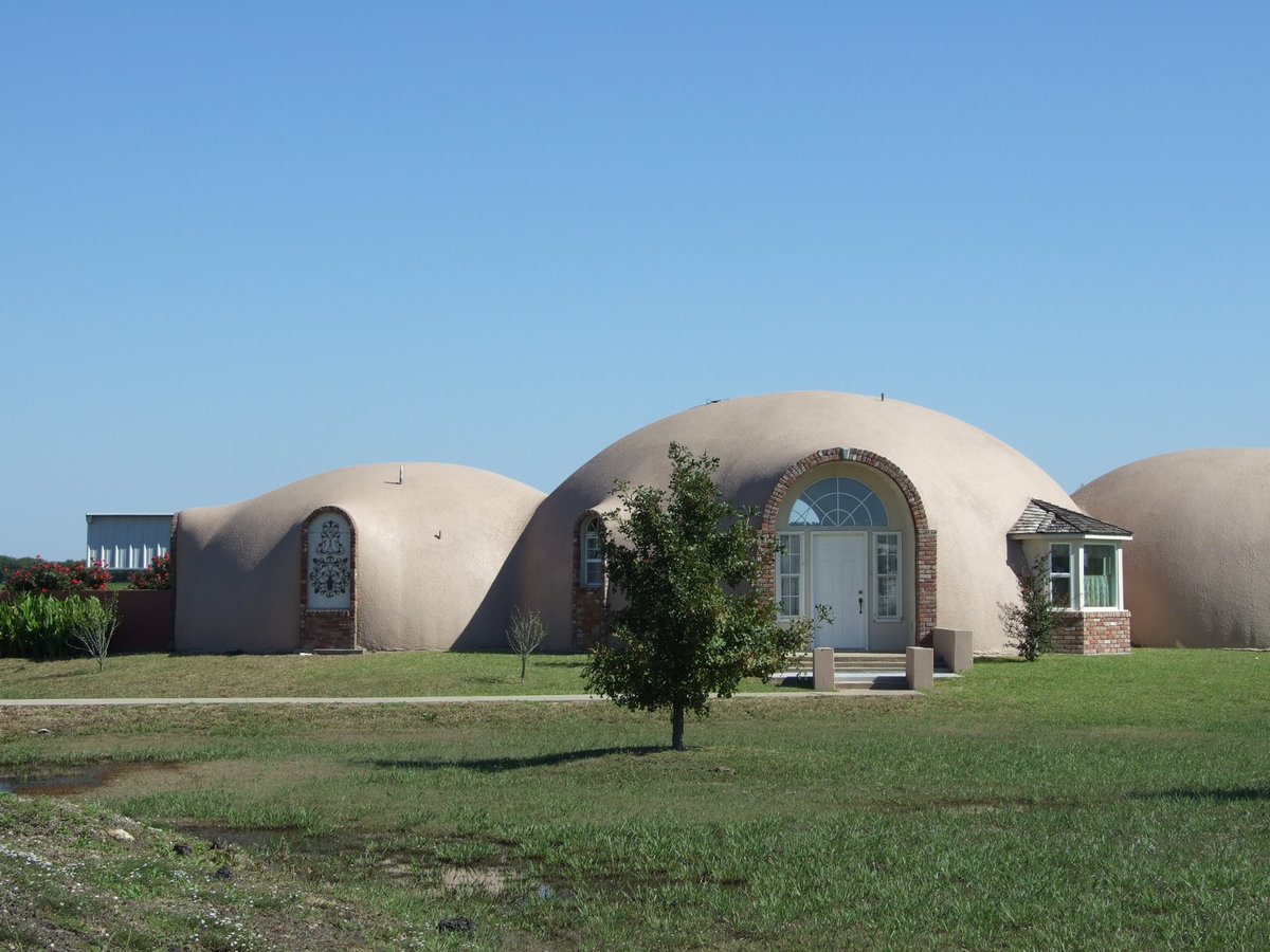 Image: Shamrock Chateau — Larry and Marilee Byrne’s home is just one of five Monolithic Dome homes you can tour on Saturday.