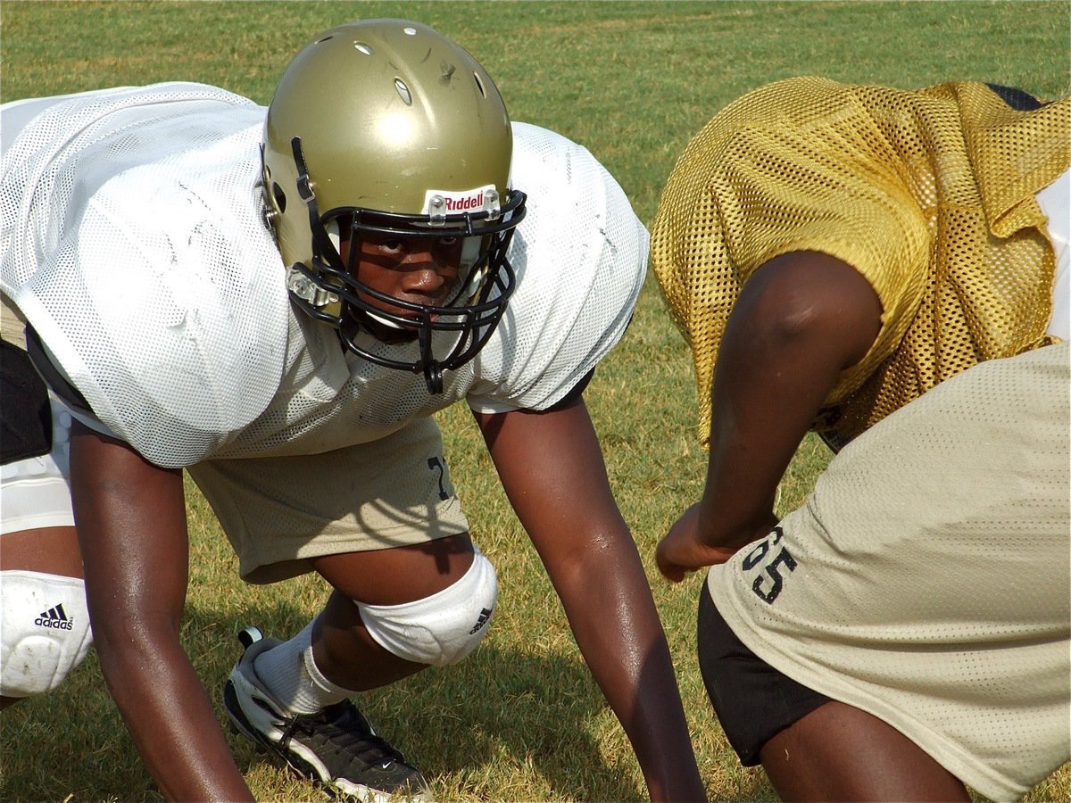 Image: Visualize and attack — Larry Mayberry is ready for the snap.