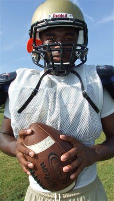 Image: Mr. Quarterback — Jasenio Anderson plans to lead the Gladiators to a district title.