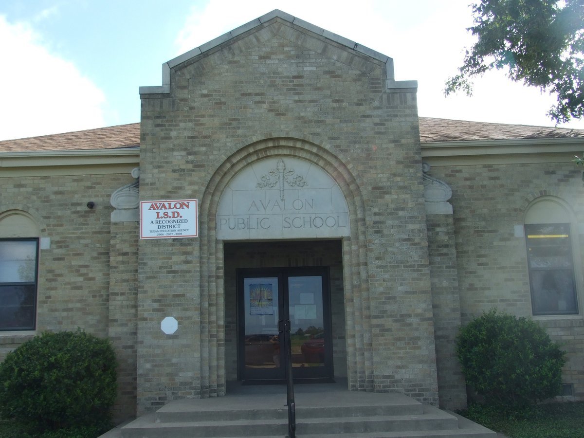 Image: Avalon ISD Public School — Up the stairs and through the doors, Kindergarten adventure and learning awaits Avalon’s newest students and newest teacher, Gena Low.