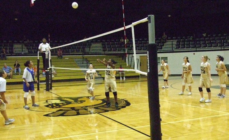 Image: Bernice has the ball — #22 Bernice Hailey takes care of this ball.