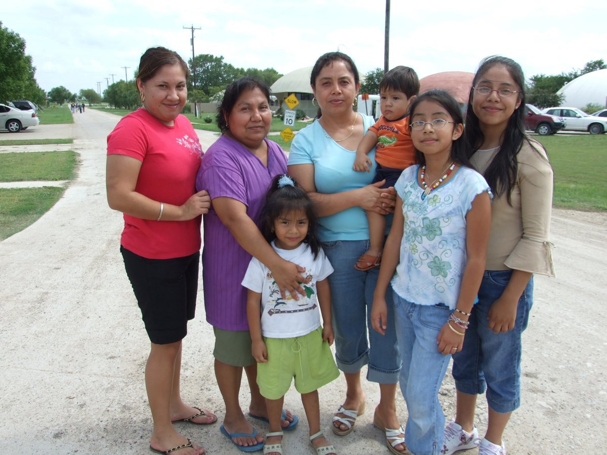 Image: Houston Evacuees — Families seeking shelter from Ike.