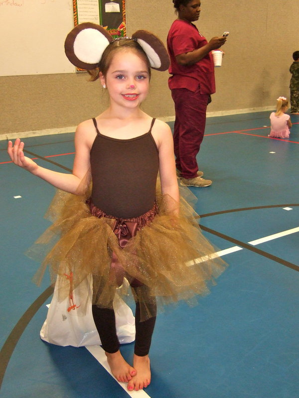 Image: This little monkey (Emily Janek) danced with lots of enthusiasm.