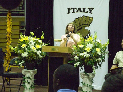 Image: Tanya Parker welcomes students, family and friends to the dome.