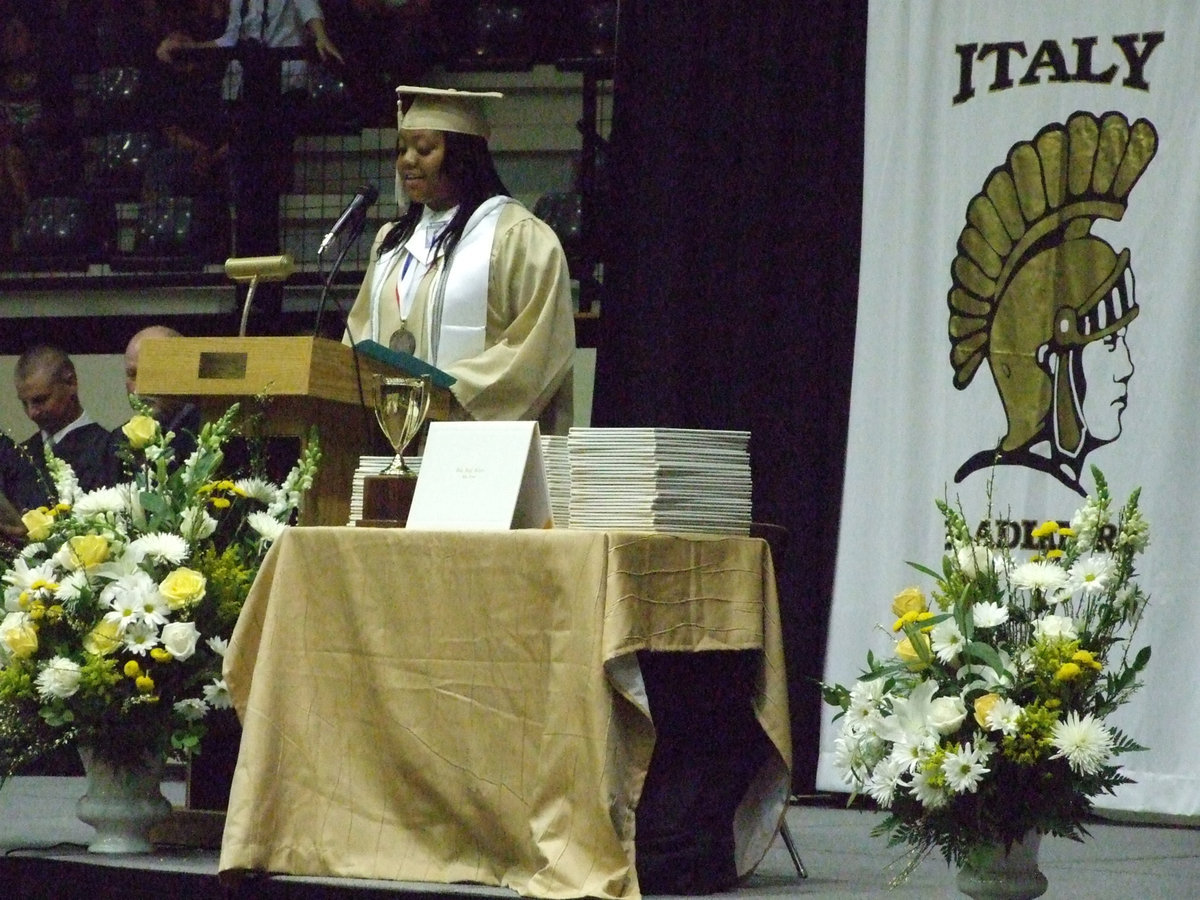 Image: Valedictorian Amber Mitchell thanks the giants in her life.