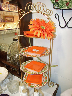 Image: This display rack is sure to brighten any home.