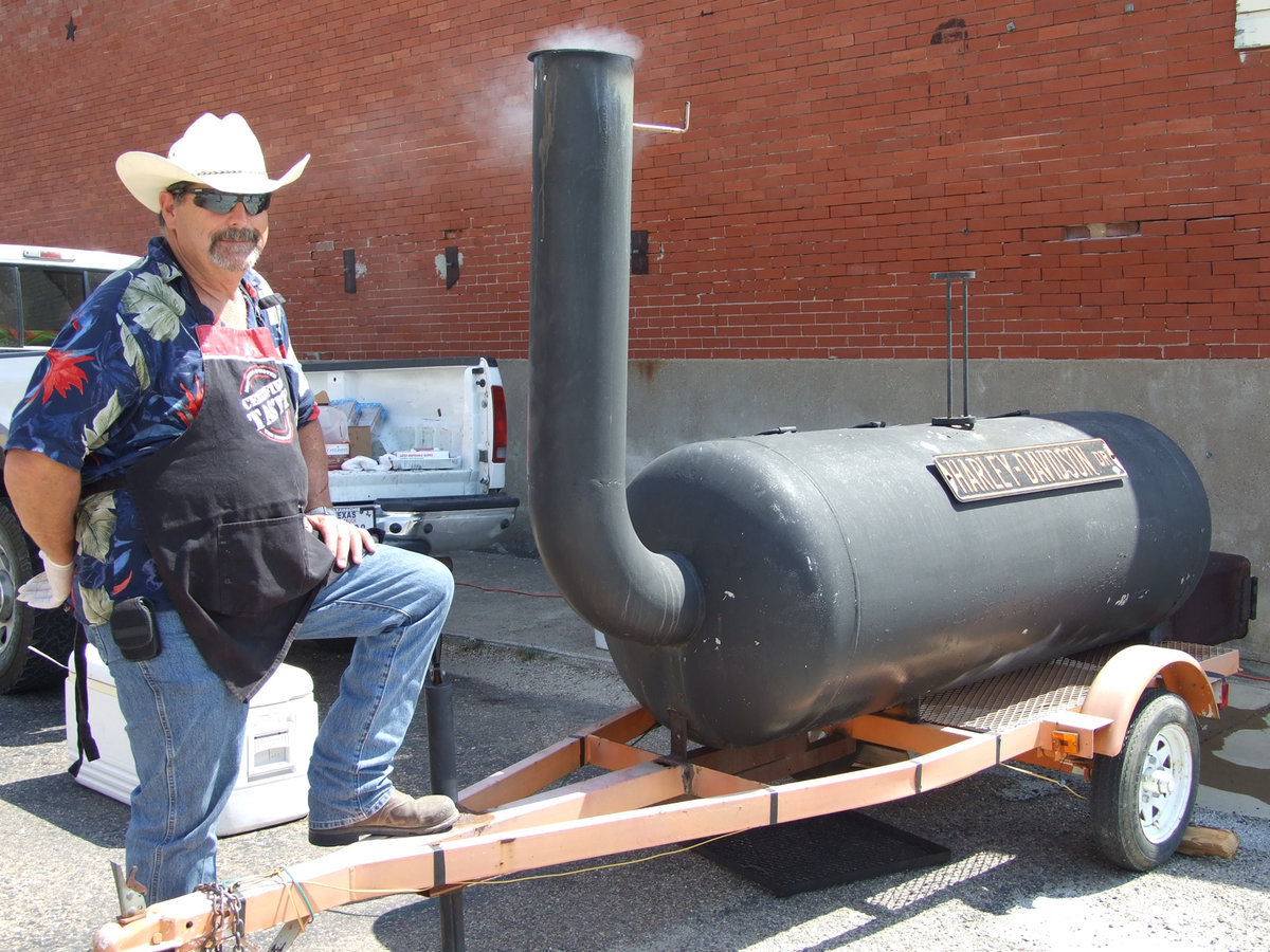 Image: Smokin’ pit BBQ, turkey legs and sausage on a stick from SRC Ranch BBQ, thanks to Gary Teer