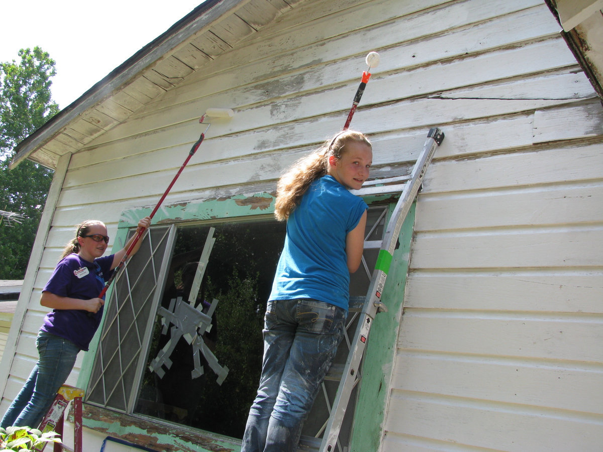 Image: Looks like this group is almost through with this side of the house.