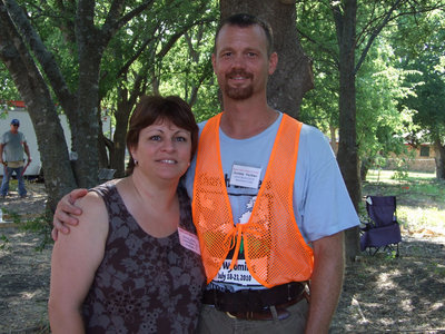 Image: Karen Riley, volunteer in the kitchen, and Jeremy Farber, one of the construction managers, work together as a team.