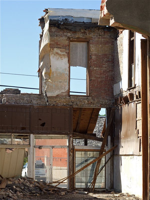 Image: Interior view of remaining structure.