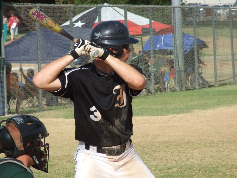 Image: Reece Marshall(3) sparks a rally to help Italy tie Valley Mills 3-3 midway thru the game.