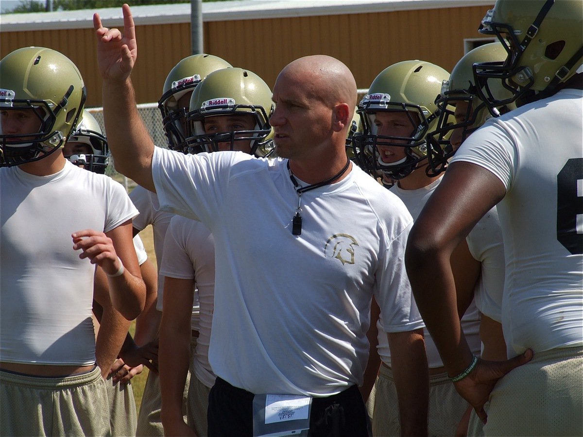 Image: Defensive Coordinator Jeff Richters organizes the troops.