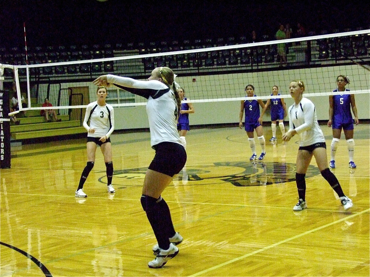 Image: Jaclynn Lewis makes the play in the backcourt.