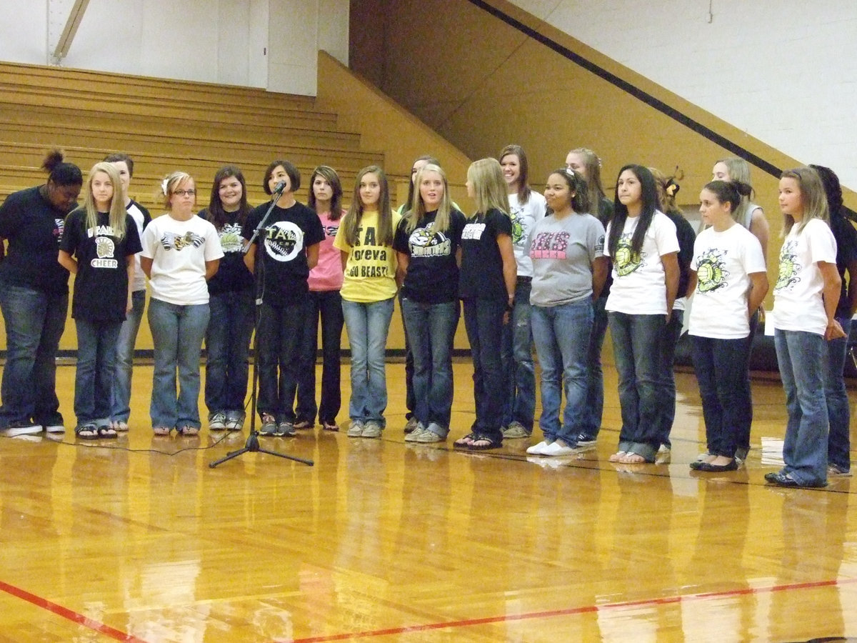 Image: The Italy varsity, JV and junior high cheerleading squads sang our National Anthem to open meet-the-teacher night on Thursday night.