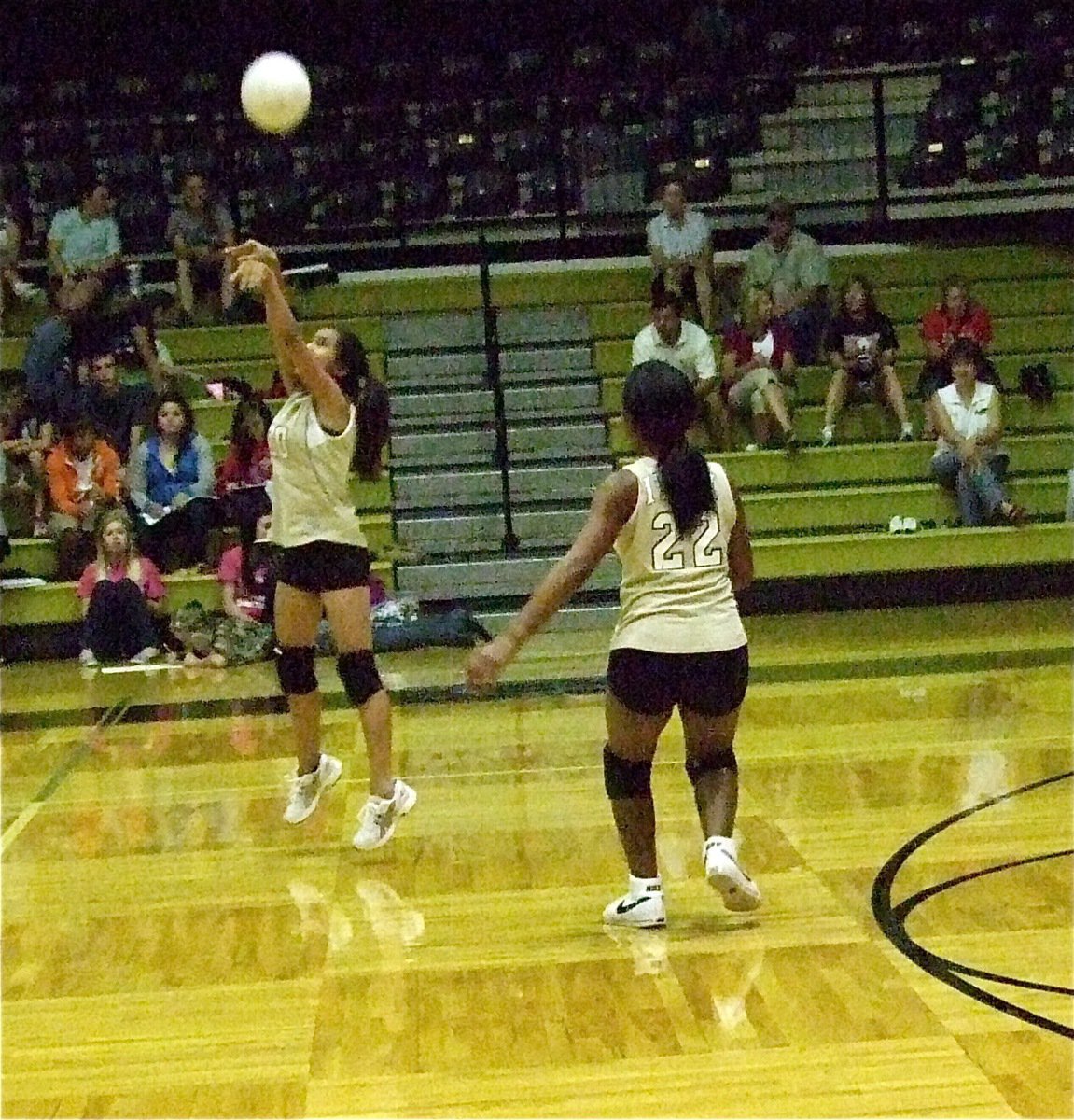 Image: Anna Luna makes a play on the ball.