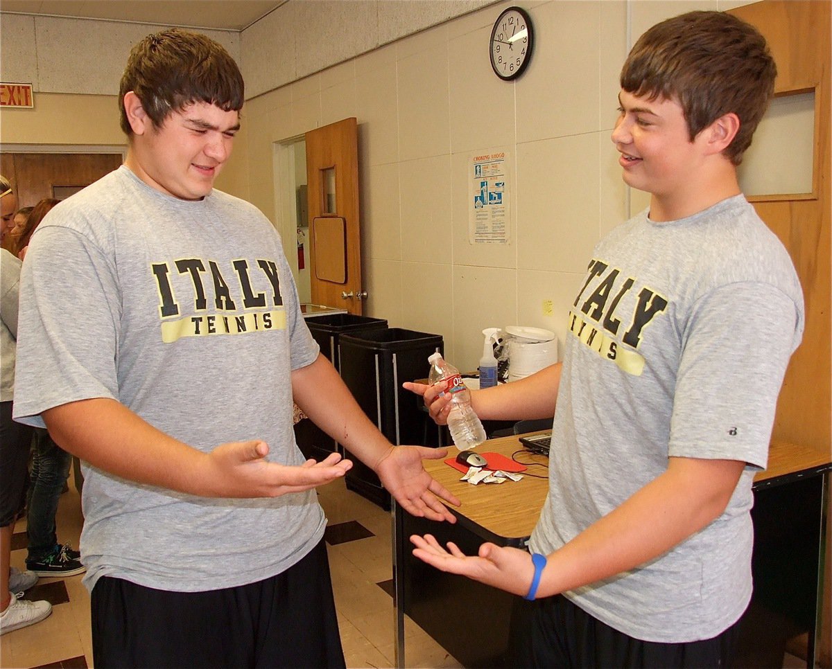 Image: Confused Italy Tennis Twins! Kevin Roldan and Zain Byers are not sure which twin is which.