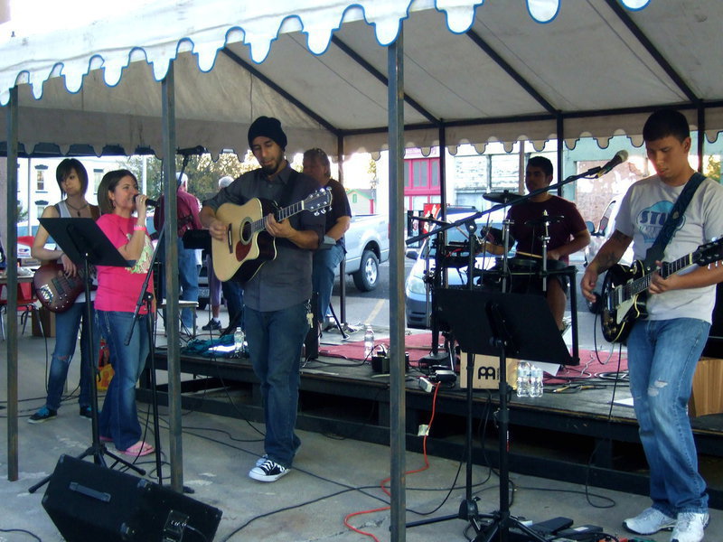 Image: The Standing Stones band lifted everyone’s spirit with praise and worship songs.