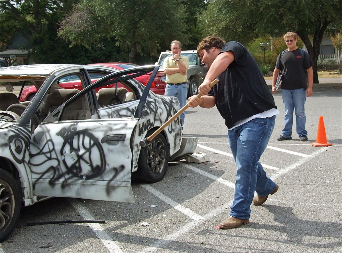 Image: Hank Seabolt didn’t need a sledge hammer to take care of matters.