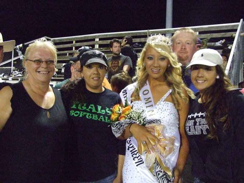 Image: Proud Richards family Grandma, Rita Garza, mom, Tina Richards, dad, Allen Richards and sister, Alyssa.