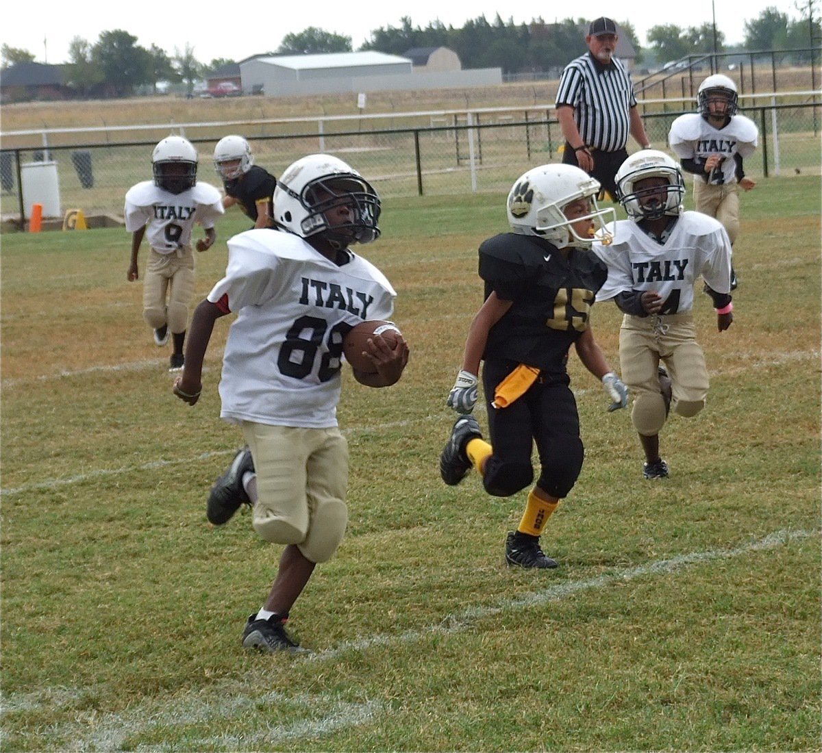 Image: Julius Williams(88) returns a kickoff deep into Jaguar territory during the C-Team game.