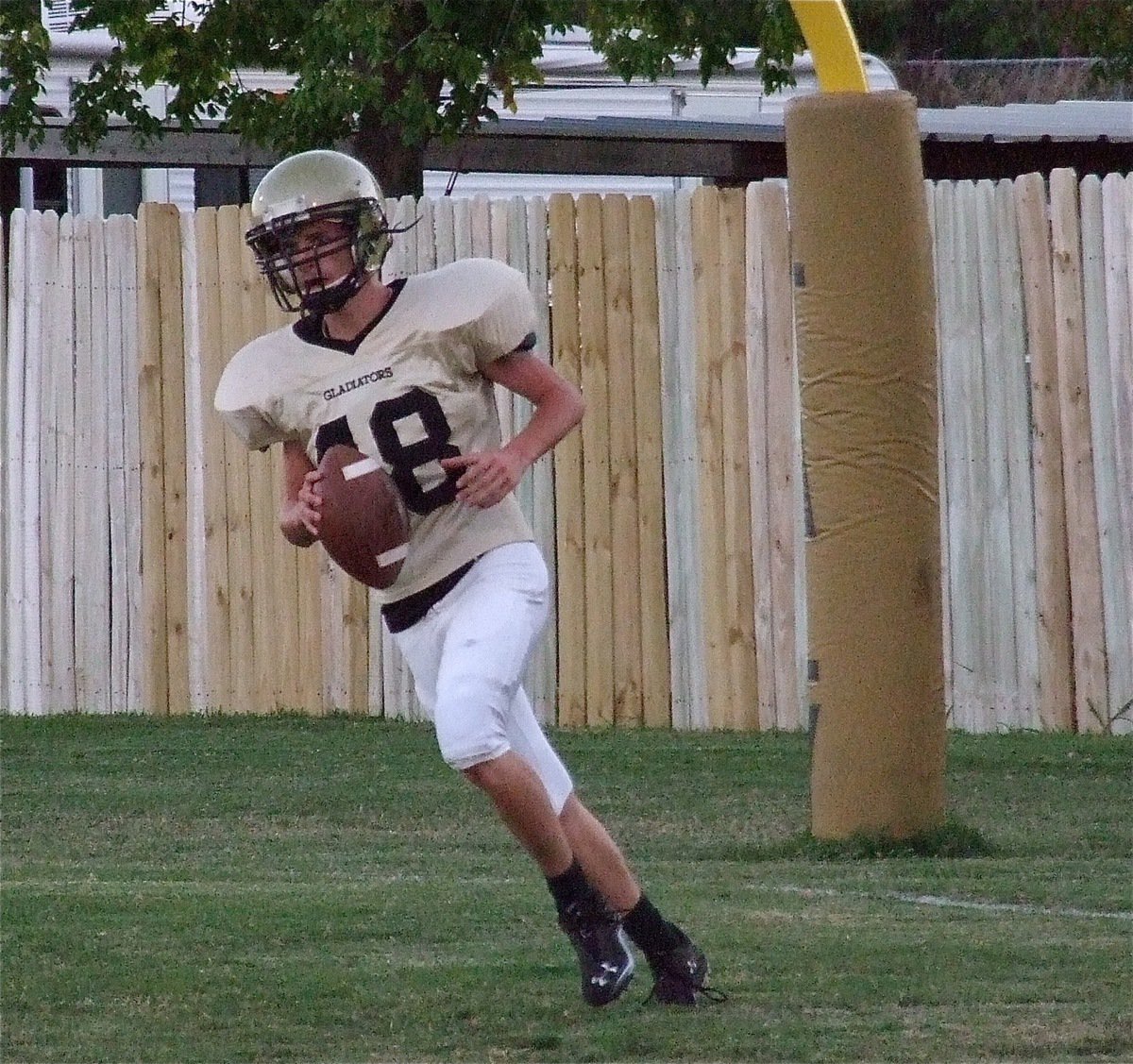 Image: Justin Wood(48) runs in for the 2-point conversion.