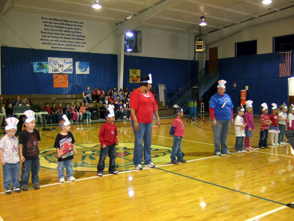 Image: Pre-k singing America.