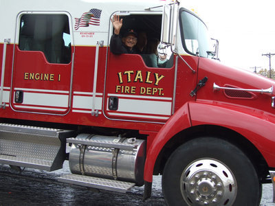 Image: Here come Italy Volunteer Fire Department.