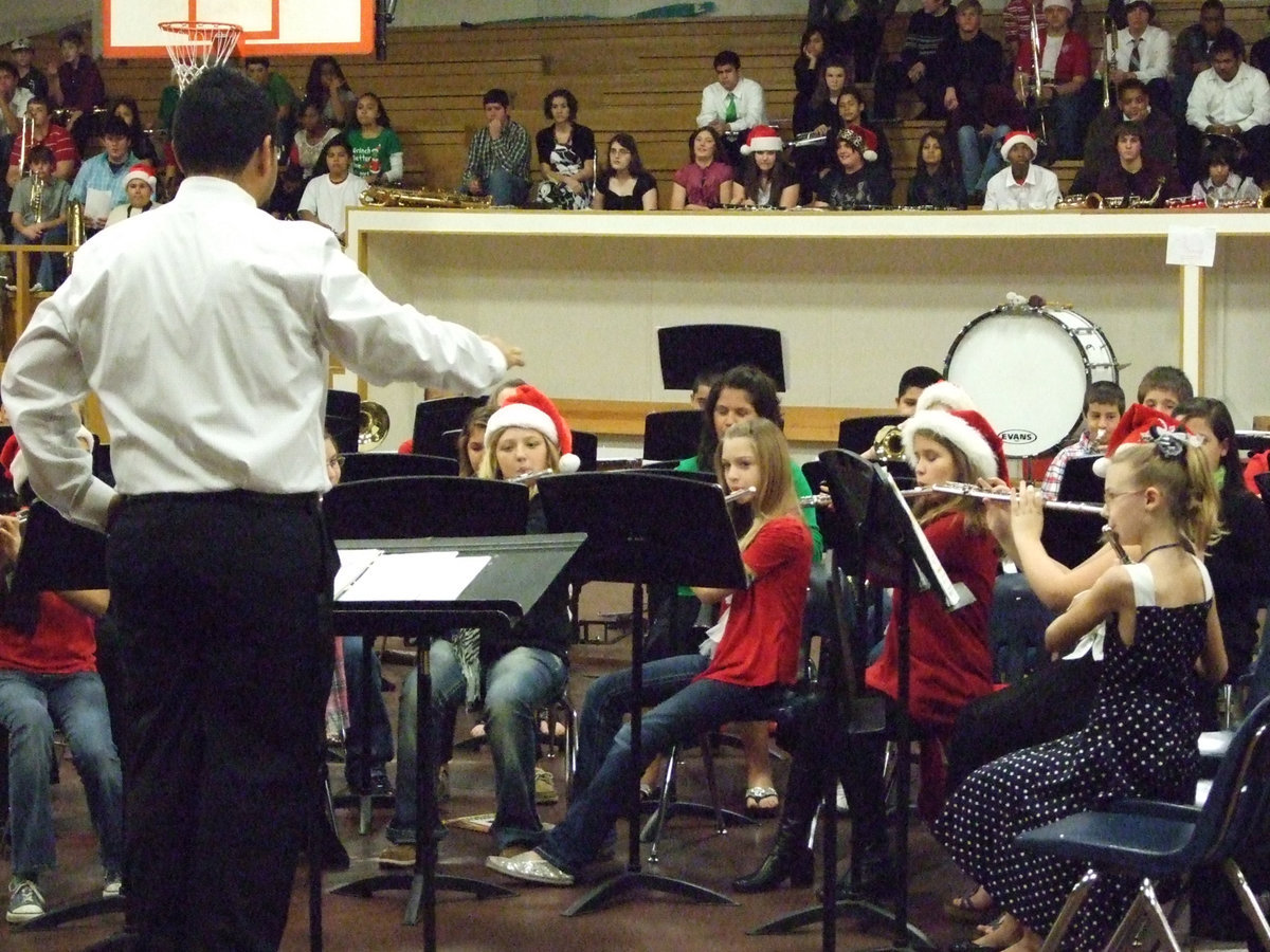 Image: The Italy Gladiator Regiment Band hosted a Christmas concert on Thursday night.  The sixth grade band began the event.