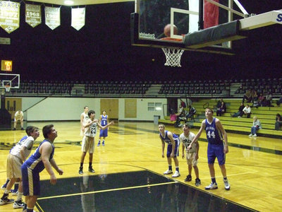 Image: Womack(#23) grabs a free throw.