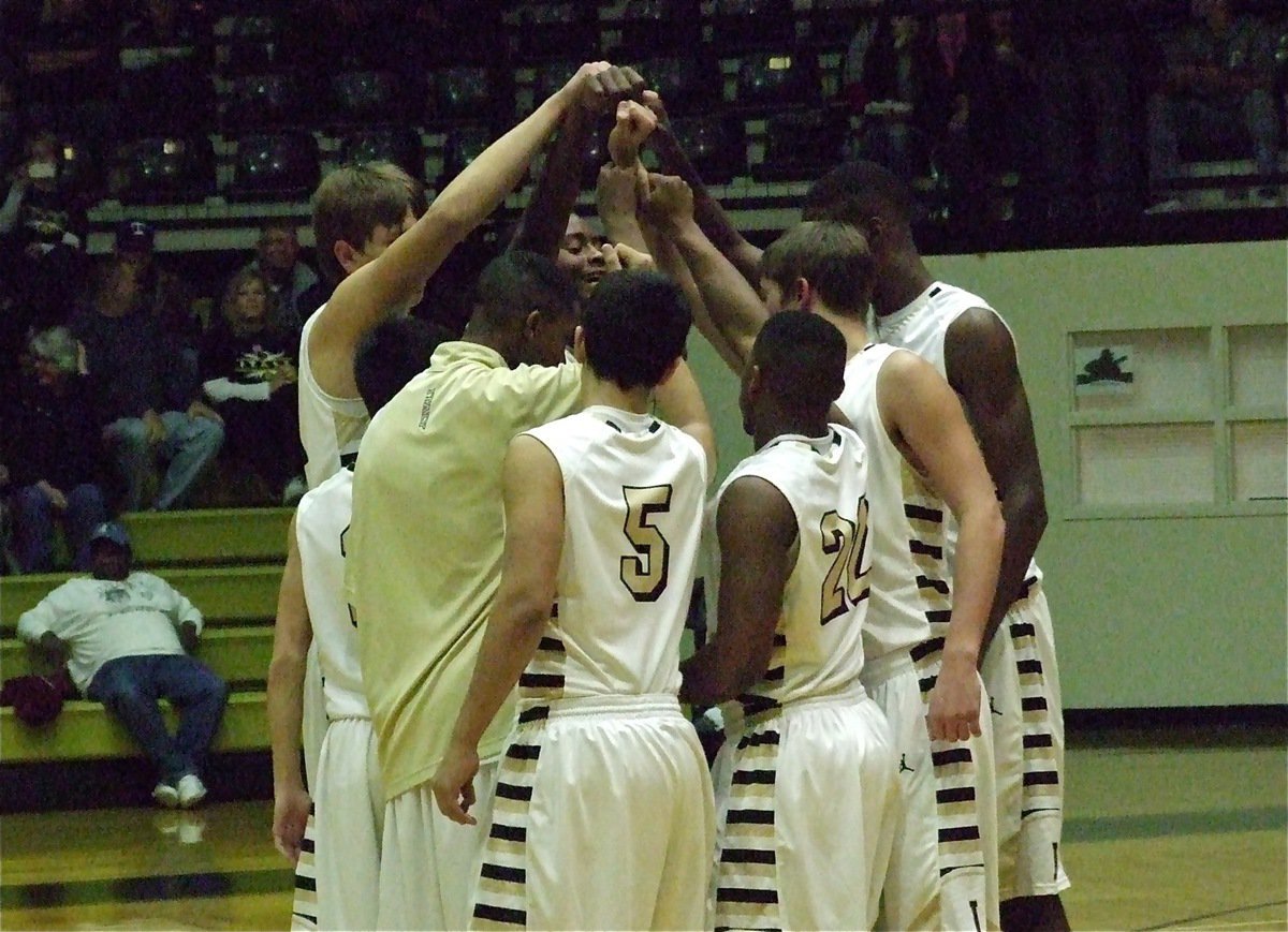 Image: The Gladiators get ready for Grandview.