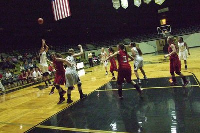 Image: Lady Gladiator Kaitlyn Rossa(3) hits a jumper against Axtell.