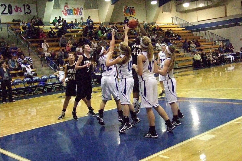 Image: Jimesha Reed(40) scores 2-points for the Lady Gladiators.