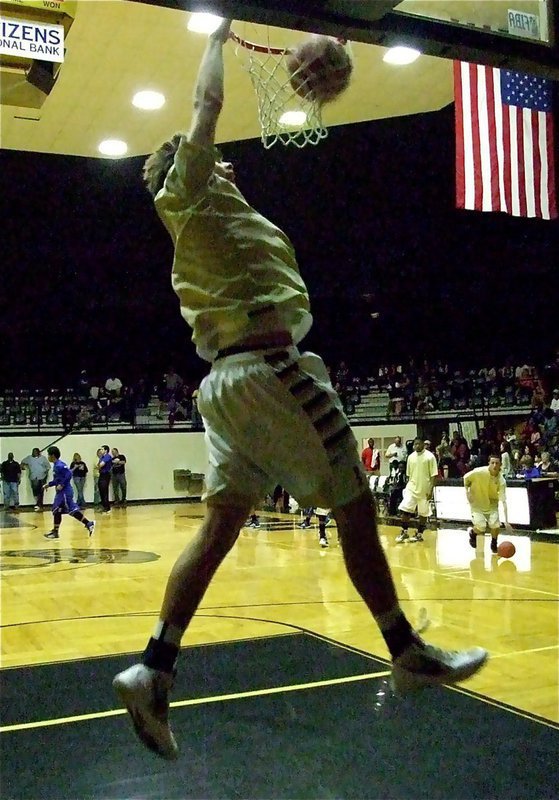 Image: Gladiator Cole Hopkins sets the tone for Italy’s game against Keene inside Italy Coliseum.