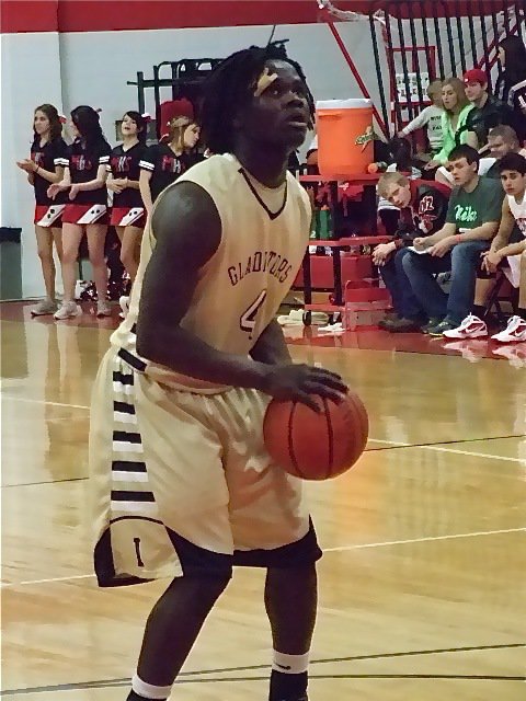 Image: Gladiator Ryheem Walker(4) goes to the line during Italy’s contest against Axtell.