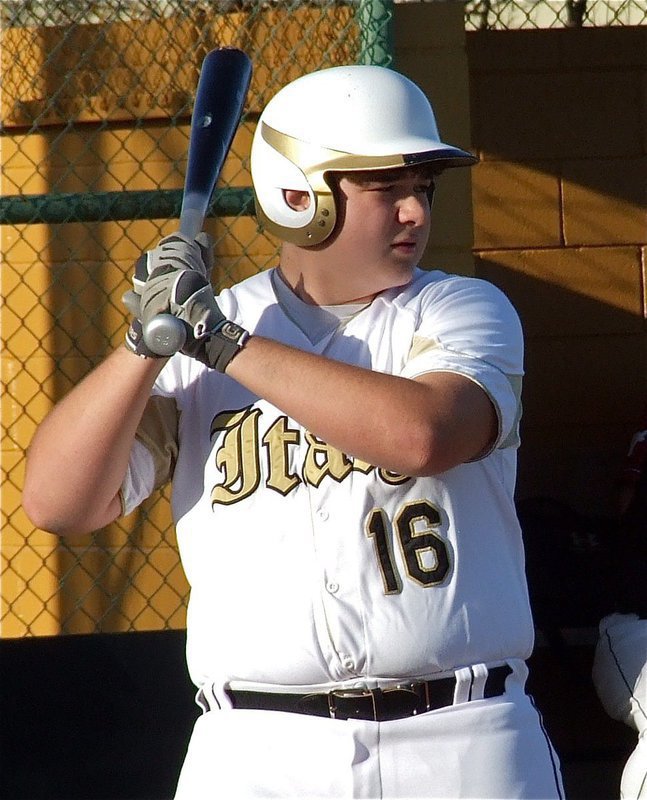 Image: Kevin “Big Agua” Roldan(16) quenches Italy’s thirst for runs.