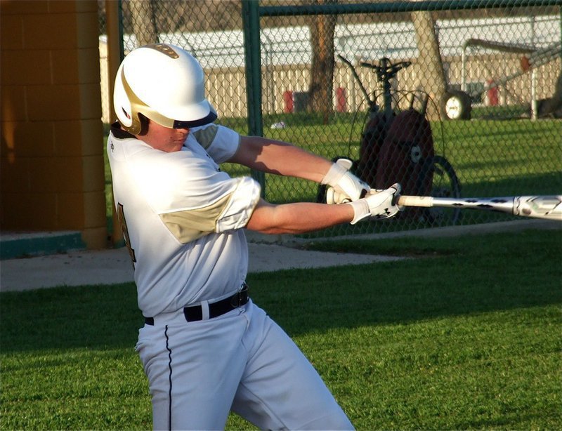 Image: Still slugging away is Kyle Fortenberry(14) as Italy refuses to let up.