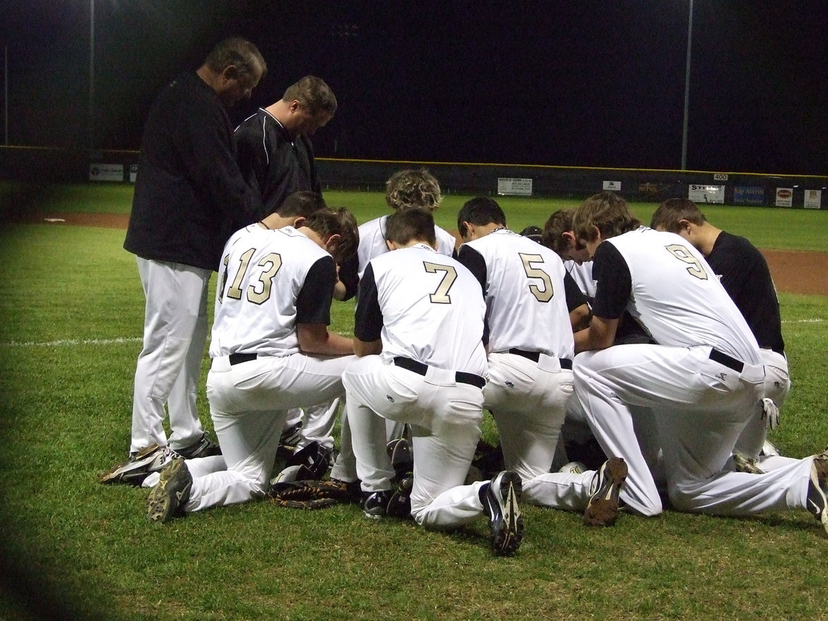 Image: A time honored tradition for the Gladiator baseball team.